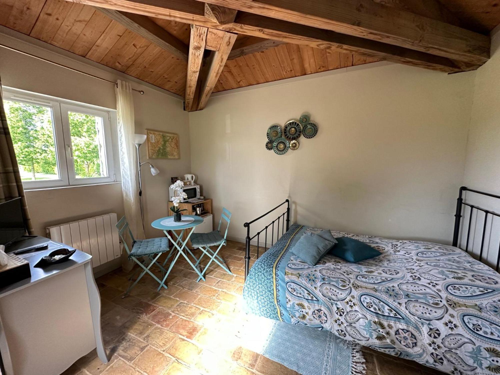 Maisonnette Independante Au Calme Dans Un Grand Jardin Châteauneuf-du-Rhône Esterno foto
